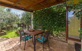 Beautiful Apartment In Jadreski With Wifi