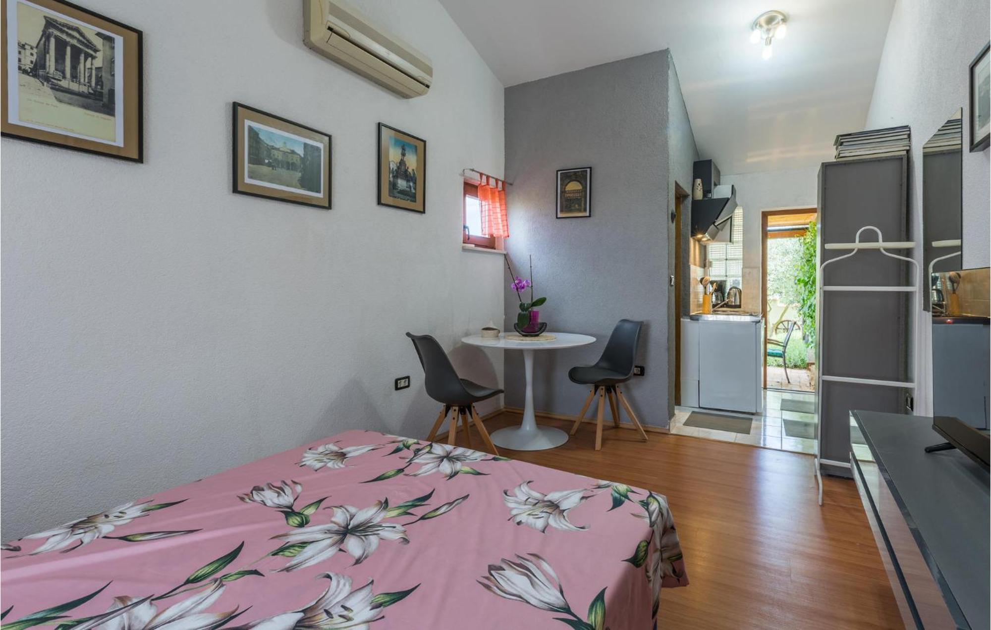 Beautiful Apartment In Jadreski With Wifi Esterno foto